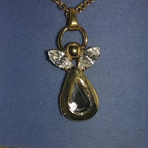 Avon Angel Locket Pendant Necklace Goldtone New Nwt